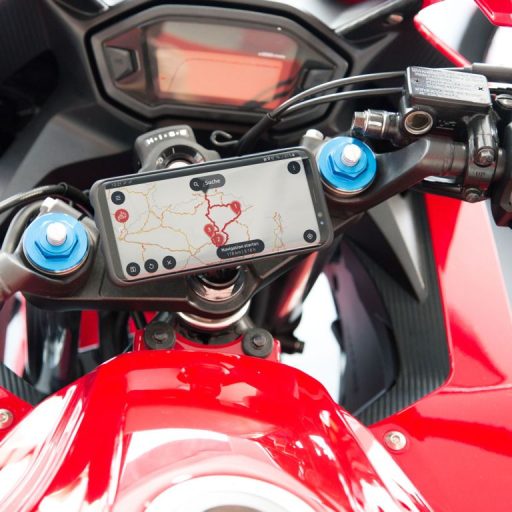 SP Connect okostelefon tartó kormányoszlopba motor